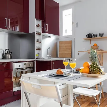 Central Paris - Bastille Apartment דירה *