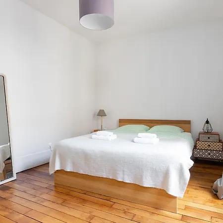 Central Paris - Bastille Apartment דירה *